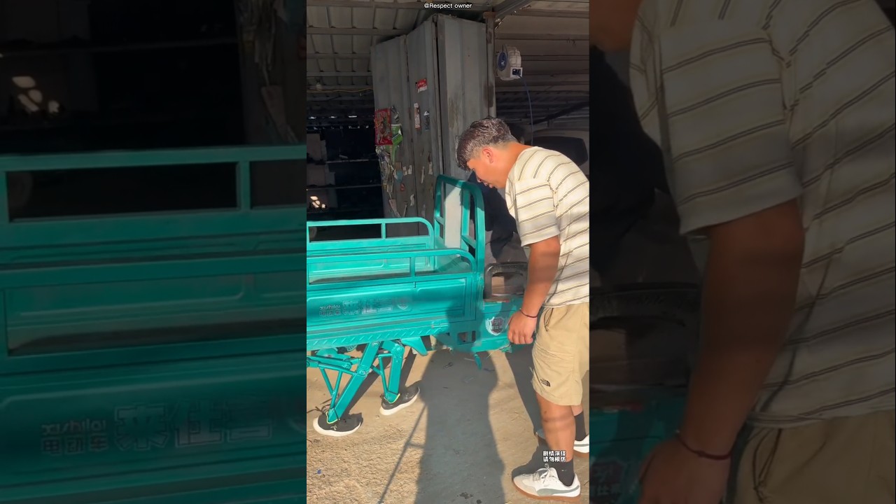 mechanic replace the tyres of my tuk tuk