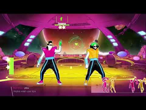 Just Dance 2018 Kissing Strangers