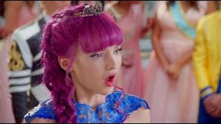 Descendants 2 - Ben Falls In Love With Uma - Clip Hd