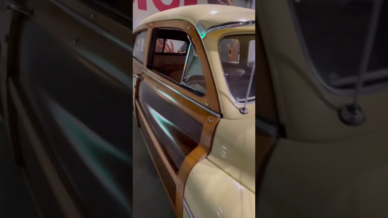 Real Wood(ie)Wagon - 1951 Mercury at Early Ford V8 Museum