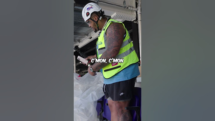 Can An NFL Lineman Fit In The New Stadium Seats?! #NFL #Shorts