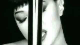 Video thumbnail of "Lisa Fischer - How Can I Ease The Pain - Music Video (1991)"