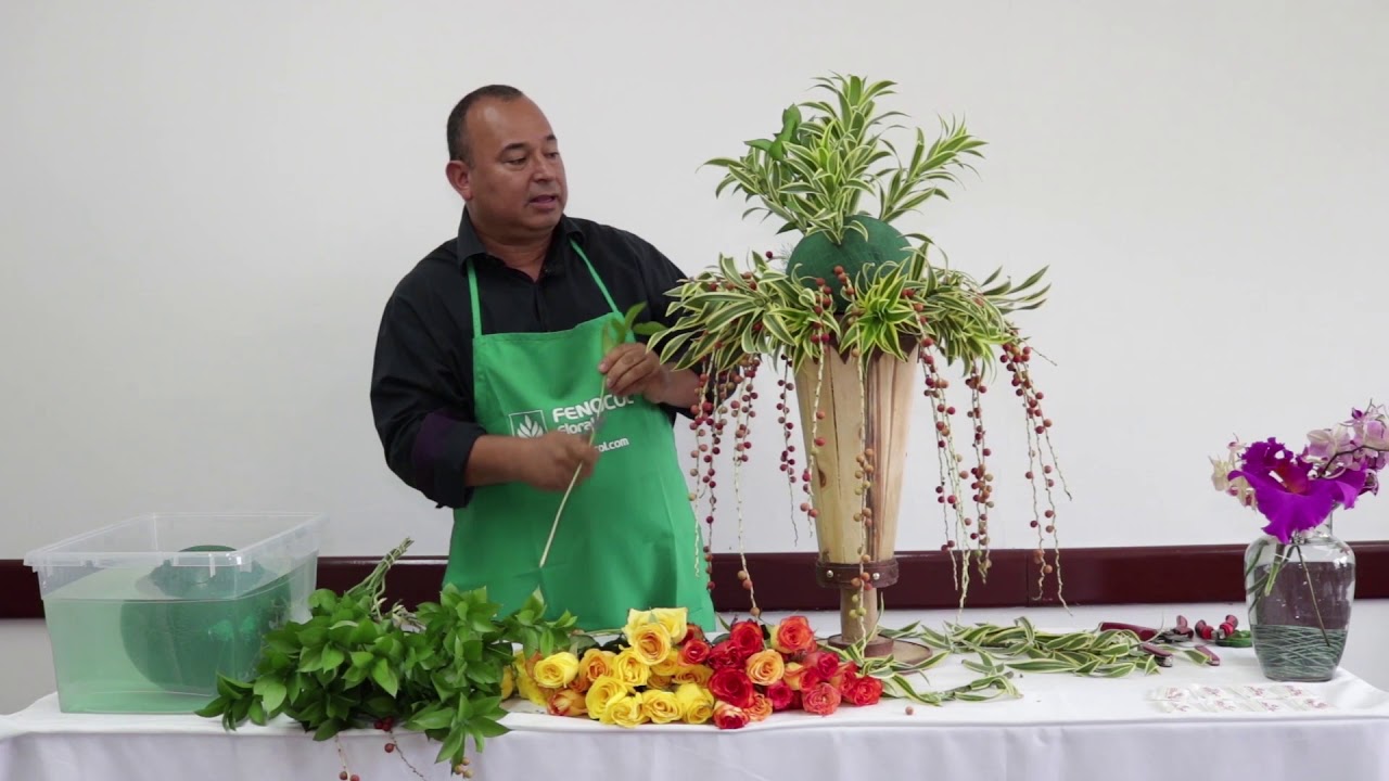Cómo hacer un arreglo floral con la esfera # 20 de Fenocol Floral