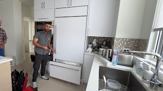 Subzero fridge has frost build up in freezer compartment and door is lot closing|bi-36u/0 