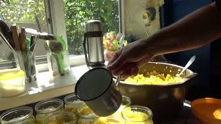 видео: Заготовка кукурузы на зиму в автоклаве. Деревенский рецепт. картинка: Заготовка кукурузы на зиму в автоклаве. Деревенский рецепт.