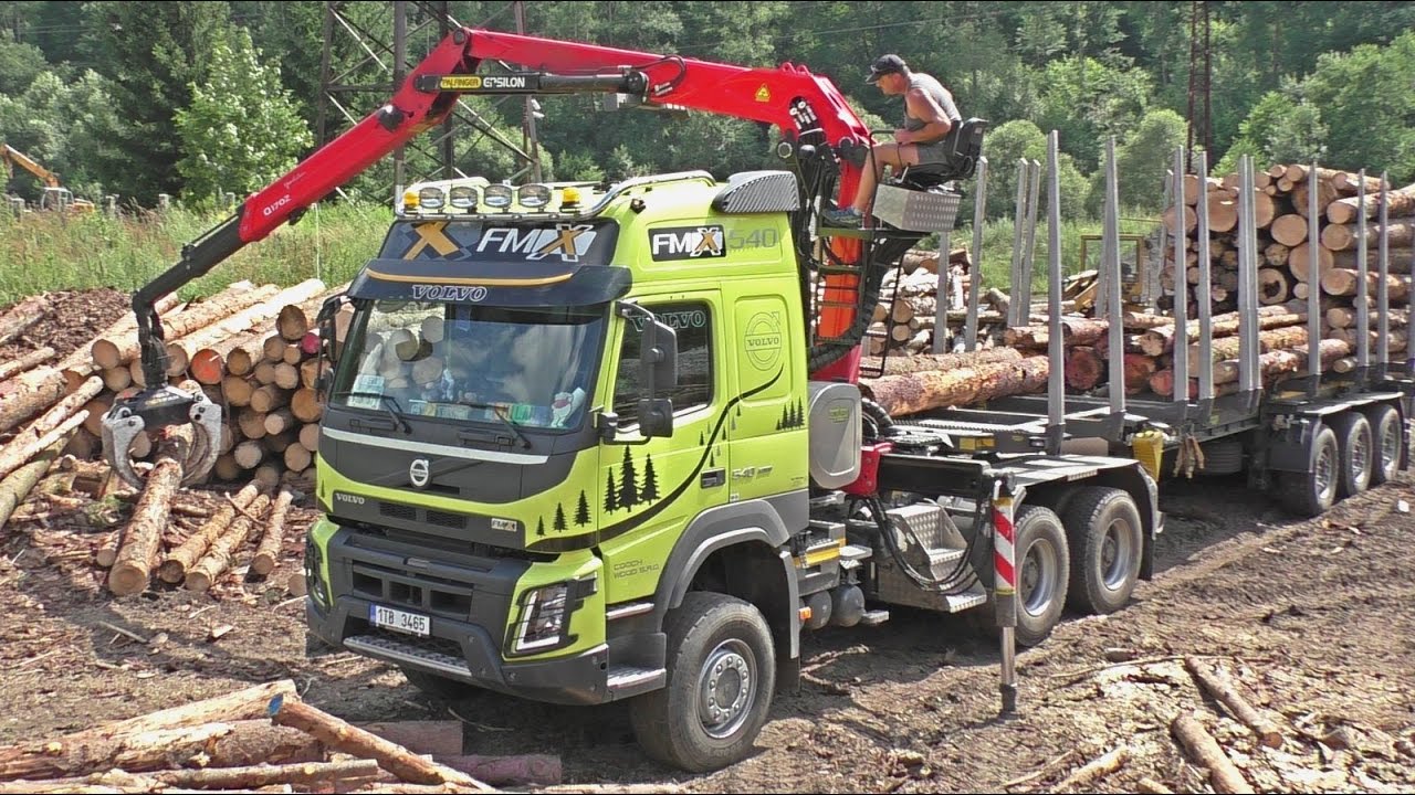 Volvo FMX 6x6 540hp with Umikov trailer 