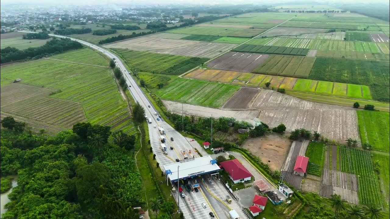 Pantauan udara exit toll helvetia dan gedung yang terbengkalai di graha Pantauan udara exit toll helvetia dan gedung yang terbengkalai di graha