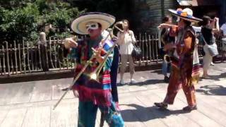 Fiesta de los Esqueletos Chip y Dale en Disney Sea