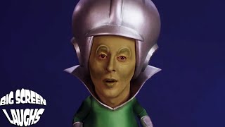 Meeting the Great Gazoo (Alan Cumming) | The Flintstones in Viva Rock Vegas | Big Screen Laughs