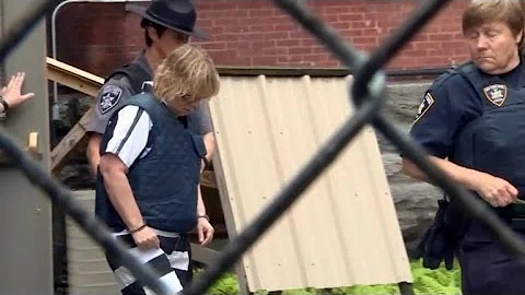 Ex-Inmate: Flirty Joyce Mitchell Brought Escaped P...