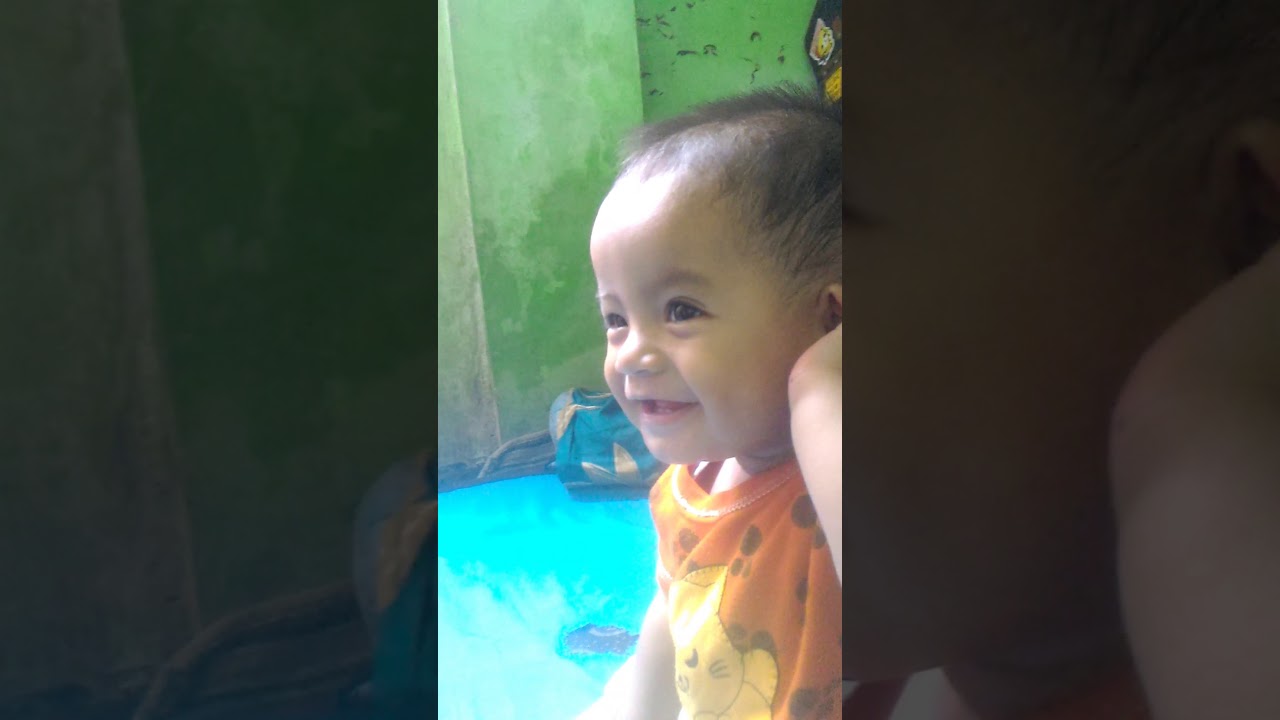 Bayi bangun tidur - YouTube