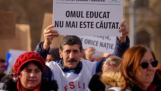 Thousands Of Romanian Teachers Protest Against Government - Planned Austerity Measures