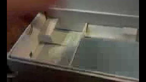 Nintendo DSi unboxing (blue)