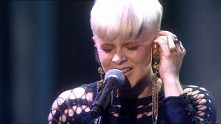 ROBYN -  Dancing On My Own   (Live at Oslo Spektrum   Nobel Peace Prize Concert 2011)