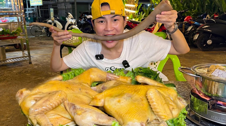 NHÂN VIÊN ĐỨNG HÌNH KHI NGA SUMO ĂN LẨU ĐUÔI BÒ DÀI NHẤT TÂY NINH GIÀNH CHO 8 NGƯỜI