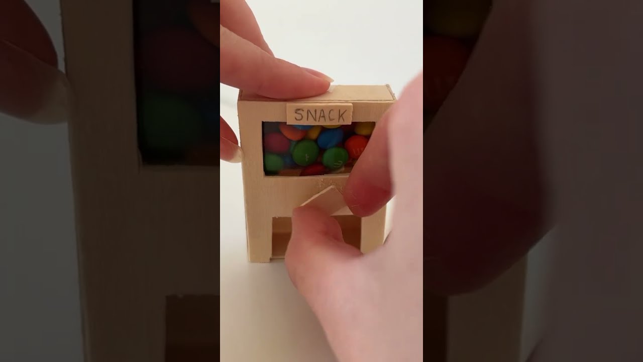 How To Make A Mini Vending Machine Crafts Diycrafts Vendingmachine Cardboardcrafts