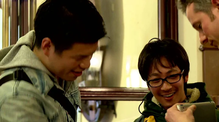 iPad Beer at Hofbraeuhaus by Simon Pierro