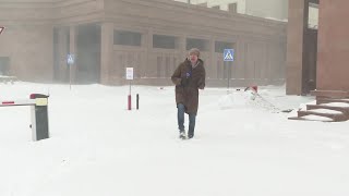 Столицу Казахстана замело: на Нур-Султан обрушился снегопад