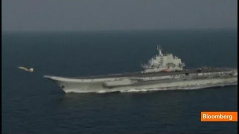 Flight Success on China's First Aircraft Carrier - DayDayNews