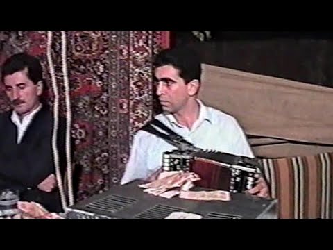 Shahlar Aganurani 2021 - Köhnə bir rəqs. Gözəl bir ifa. mus. İxtiyar+Şahlar. Salyan toyu 1993