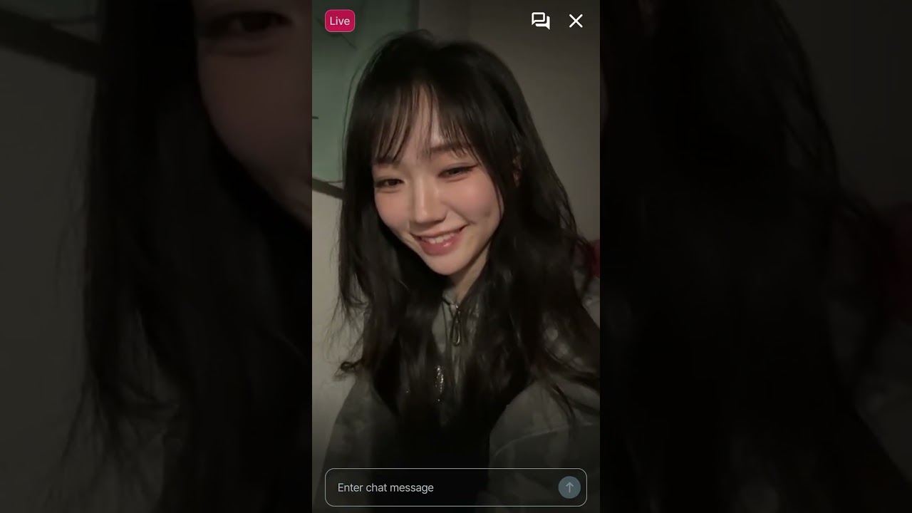 ENG SUB] 251222 tripleS's ShiOn 15th Cosmo Live - YouTube