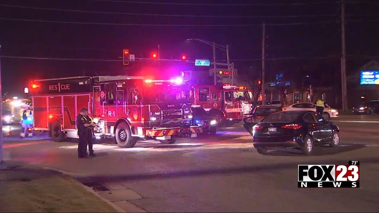 Video Police BB gun robbery leads to chase ending in BA crash YouTube