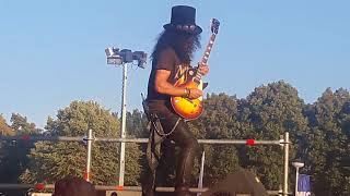 Video thumbnail of "Guns N' Roses - Better - Festwiese Leipzig 07.07.18"