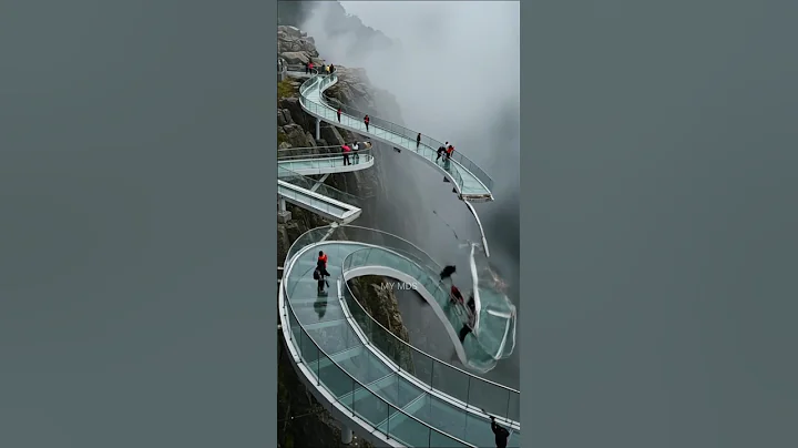 Glass Walkway on Cliff Collapses! #shorts #GlassBridge #Collapse #ExtremeTravel #CliffWalk