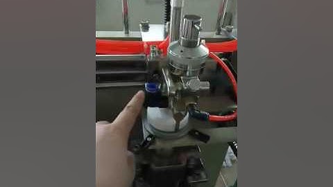 Automatic sealing plate glue injection machine