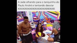 A Jade Olhando Para O Tanquinho Do Paulo André E Tentando Desviar