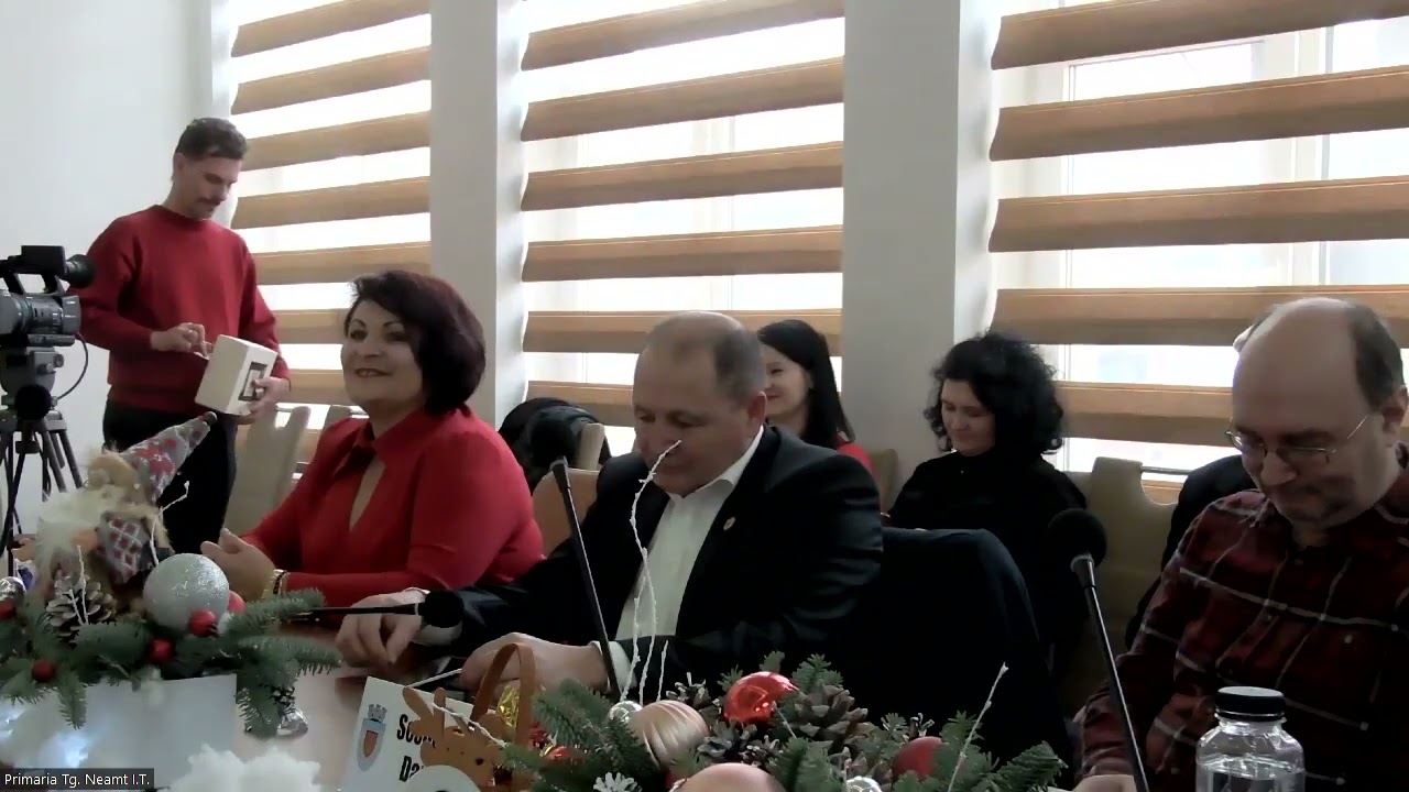 Foto &#8211; video. Spectacol de excepție al profesorilor si elevilor de la Colegiul Național Ștefan cel Mare Târgu-Neamț