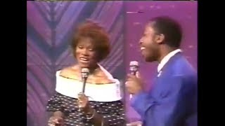 Dionne Warwick & Jeffrey Osborne - Love Power | The Tonight Show 1987