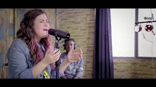GRAVITY (pull me closer)