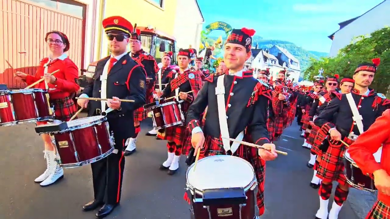 Bernkastel Kues. Traditioneller Festumzug 07. 09.2025Orchestersatz nach der Hauptparade. 