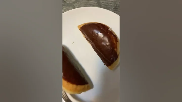 Tim hortons donut #boston cream #canada #shorts #shortsvideo #favorite #sweet