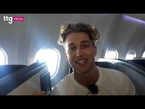Video: Familie Bucht Versehentlich Virgin Atlantic Pride Flug