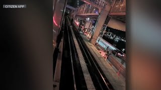 Cops: 15-Year-Old Subway Surfer Falls to Death in Brooklyn | El Minuto (English)