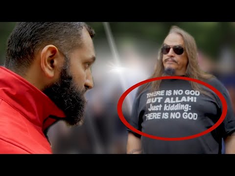 Pakai Baju 'Allah Tidak Wujud', Bos Ateis US Dijerkah Pendebat Muslim Speakers Corner!