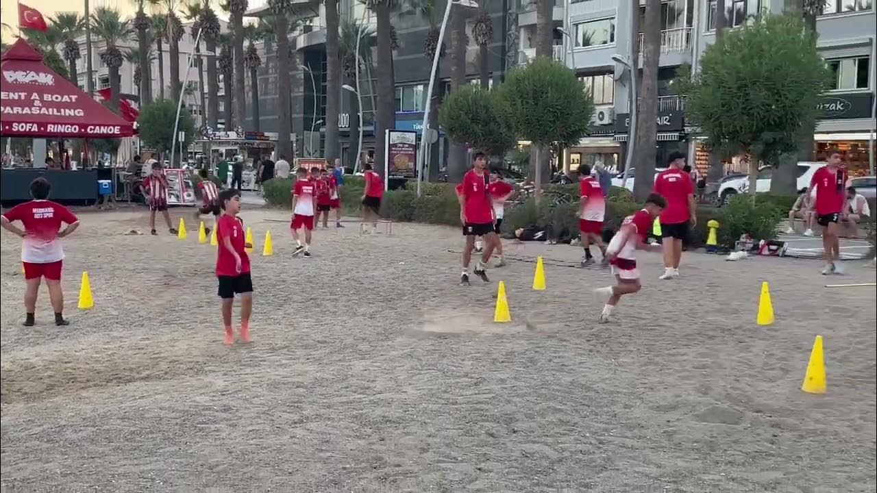 Marmaris sahilde antrenman yapan çocuklar şikayet edildi