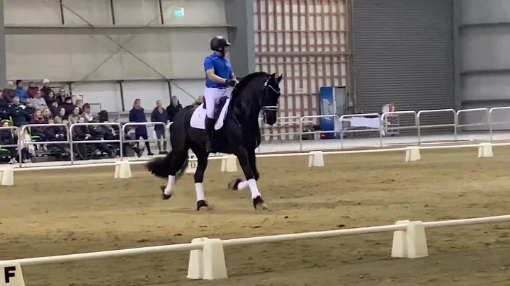 Masterclass With Holly Leach