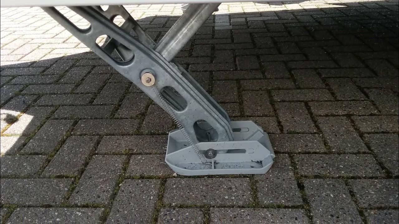 E & P Hydraulics Caravan Self level demonstration YouTube