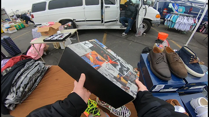 RARE NORTH FACE JACKETS AT THE FLEA MARKET! HE WANTED 20K FOR SIGNED JORDAN JERSEY?! $5 SNEAKERS?!