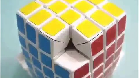 Time-lapse construction of a 7x7x7 Rubik