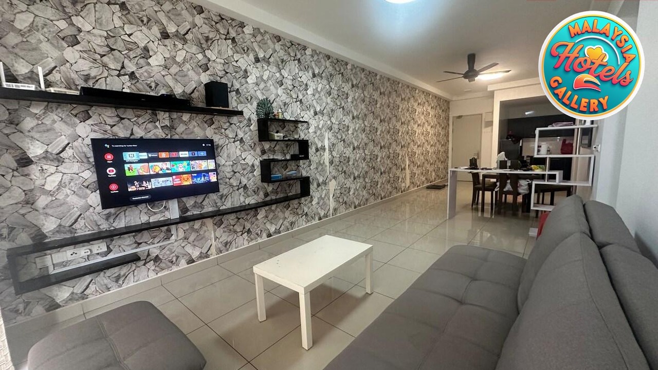 Puchong Condo Free WiFi & Netflix | Kampong Pulas, Malaysia | Hotel Review 🌟