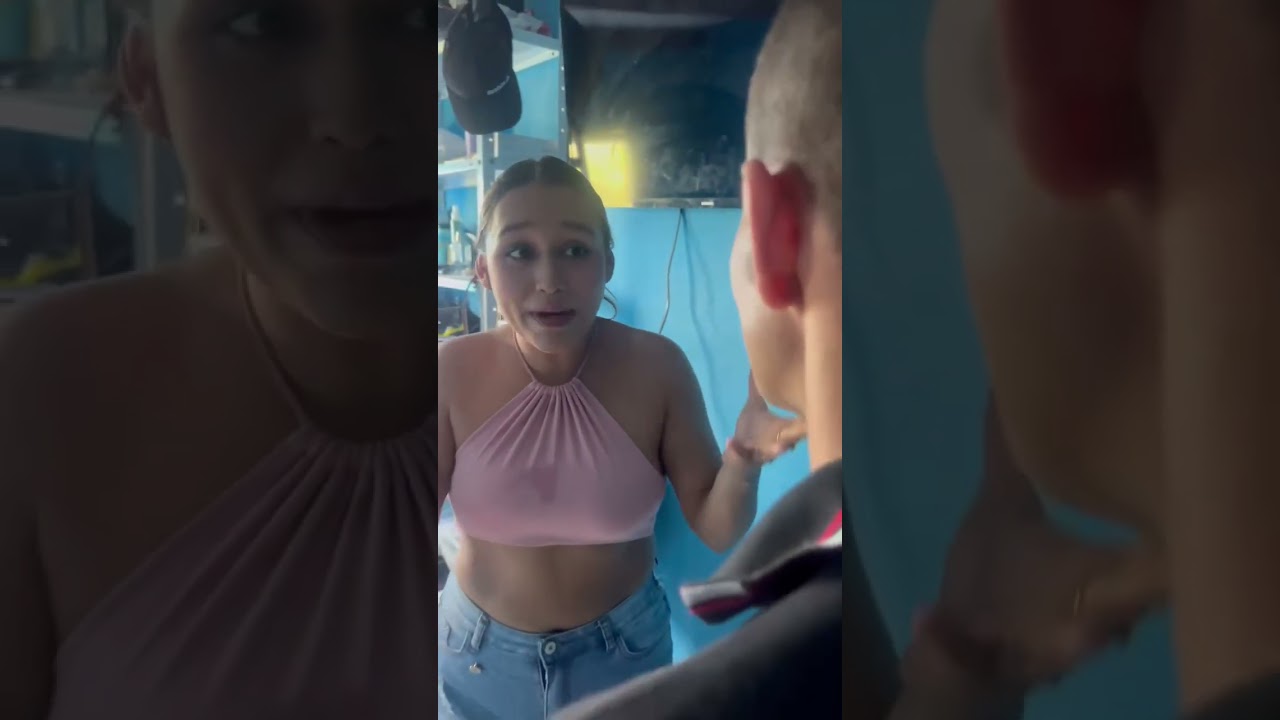 Su mamá no lo deja crecer 😡