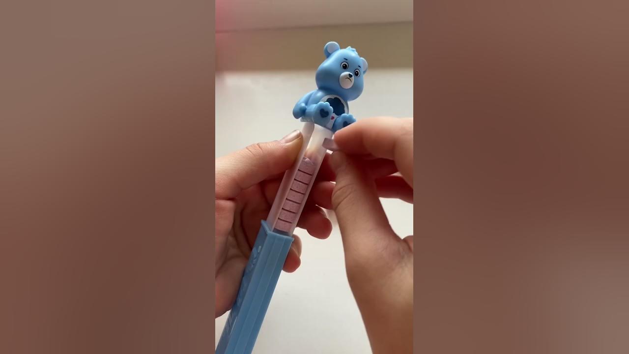 Дозатор для конфет 🍬 Candy dispenser Grumpy Bear Pez #asmr #carebears # ...