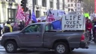 Chicago protesters demand end to staying at home