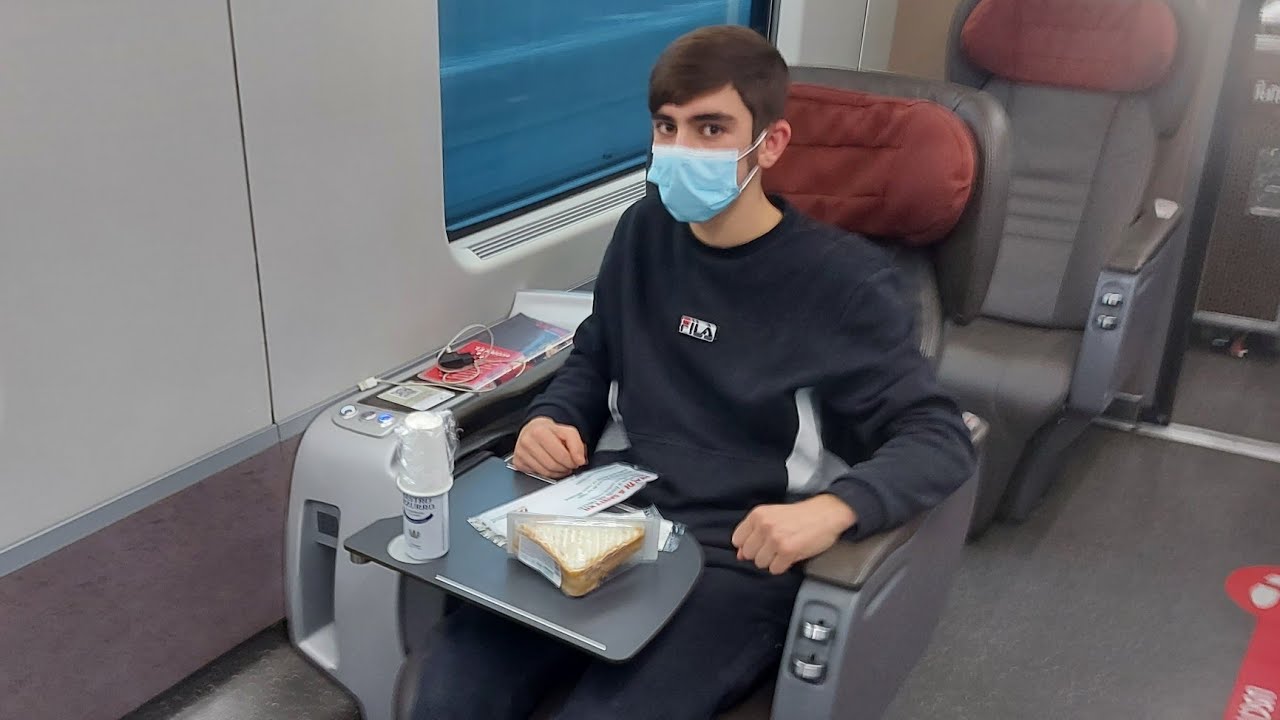 Viaggio in executive sul frecciarossa 8819 da Milano C.le a Bologna C.le