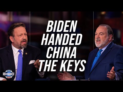 Dr. Sebastian Gorka REAMS Biden for his Utter INCOMPETENCE | Huckabee