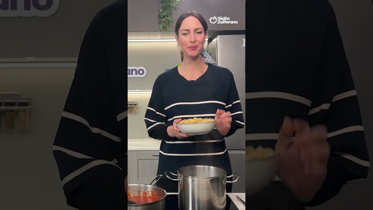 Baked pasta with roasted eggplants